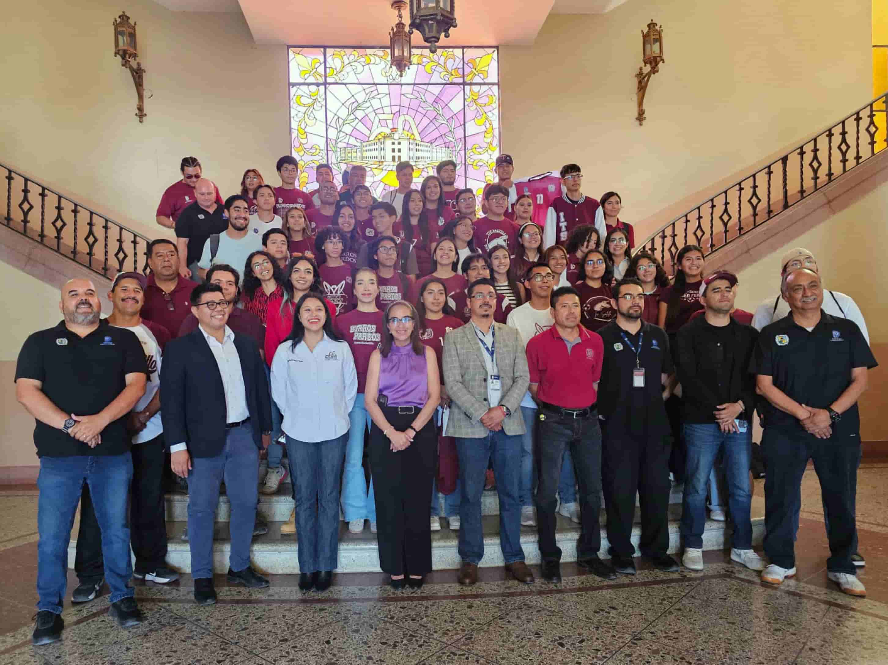 Imagen de artículo RECIBEN UNIFORMES Y MATERIAL DEPORTIVO; EQUIPOS REPRESENTATIVOS DE BURROS PARDOS PREVIO A PARTICIPAR EN EL LXVII EVENTO PRENACIONAL DEPORTIVO DEL TECNM