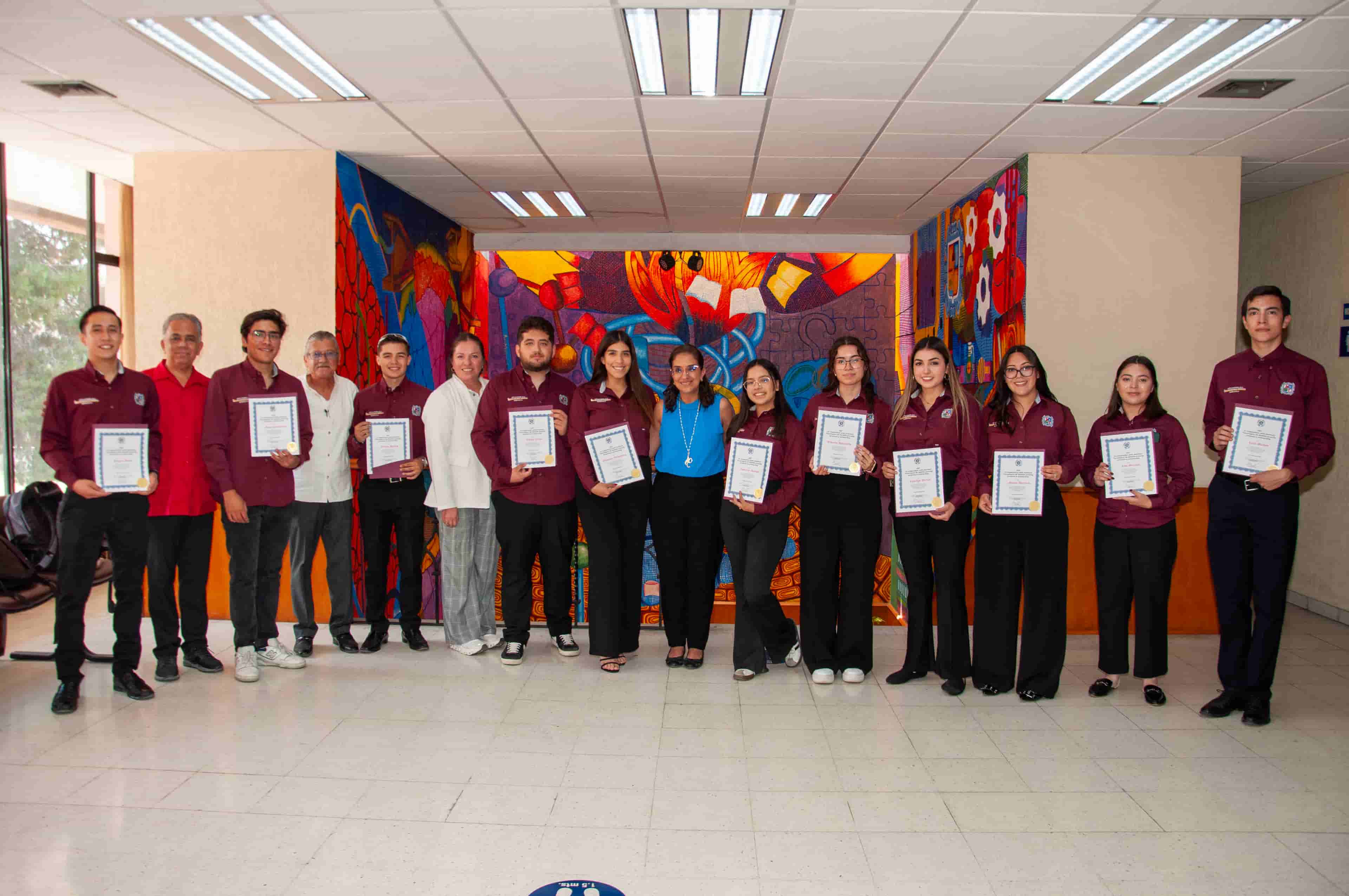 Imagen de artículo UNA VEZ MÁS ESTUDIANTES DEL TECNM-SALTILLO RECIBEN BECAS DE LA FEF 