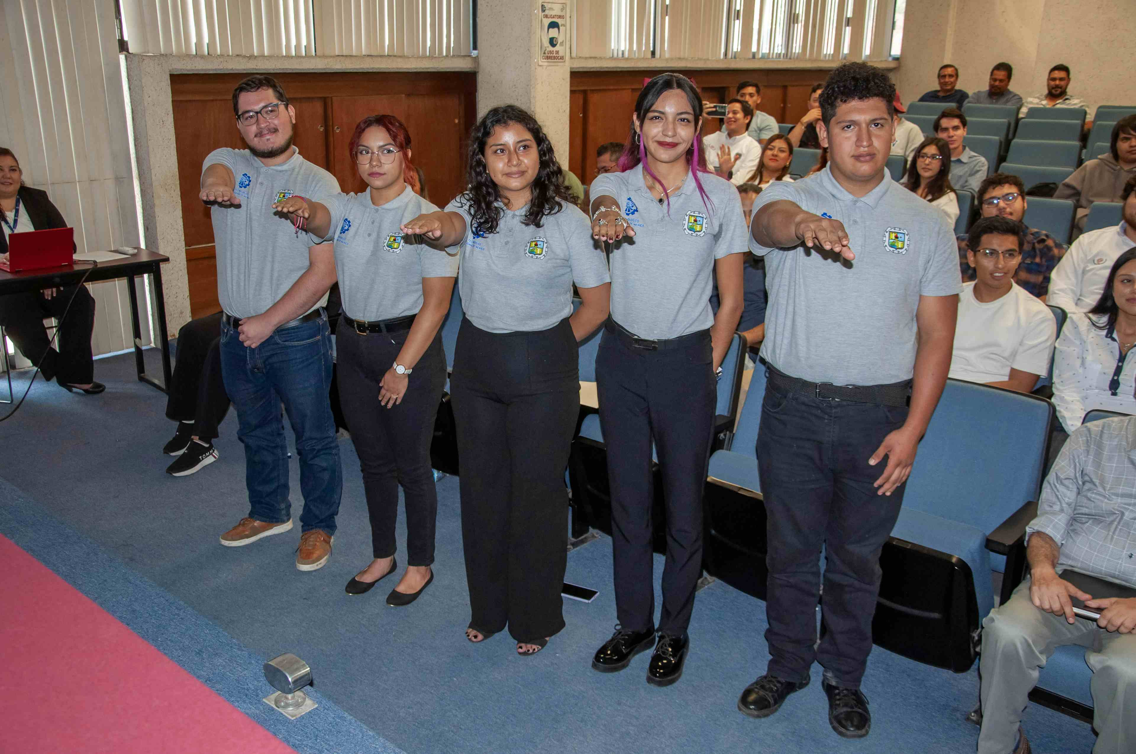 Imagen de artículo TOMA PROTESTA NUEVO CAPÍTULO ESTUDIANTIL “NIDE” Y PREMIACIÓN A CREACIÓN DEL LOGO DE LA CIIE