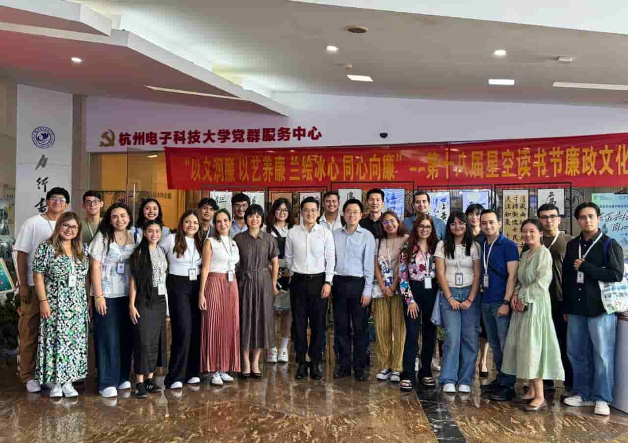 Imagen de artículo ASISTEN BURROS PARDOS POR SEGUNDO AÑO CONSECUTIVO A CAMPAMENTO DE VERANO “CHINESE BRIDGE SUMMER CAMP 2025”